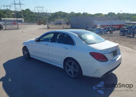 2016 Mercedes-Benz C 300 Sport 4Matic из США, поврежденный, VIN 55SWF4KBXGU104052